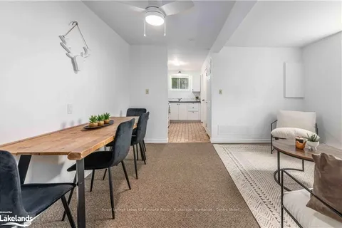 36 WEST ELLIOTT St, Huntsville, ON P1H 1W2