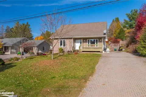 113 QUEEN Street, Burk's Falls, ON P0A 1C0