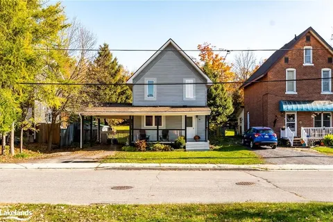 14 FETTERLY St, Huntsville, ON P1H 1K8