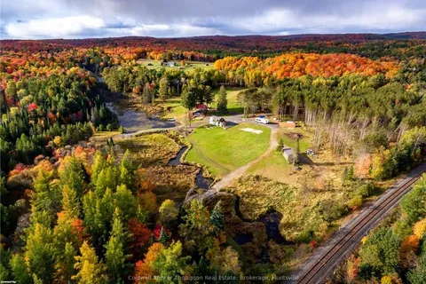 260 NORTH LANCELOT Rd, Huntsville, ON P0B 1M0