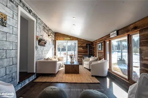 260 NORTH LANCELOT Rd, Huntsville, ON P0B 1M0