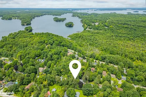 375 LORNE ST St, Gravenhurst, ON P1P 1C5