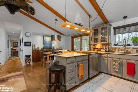 2517 HONEY HARBOUR Rd, Georgian Bay, ON L0K 1S0
