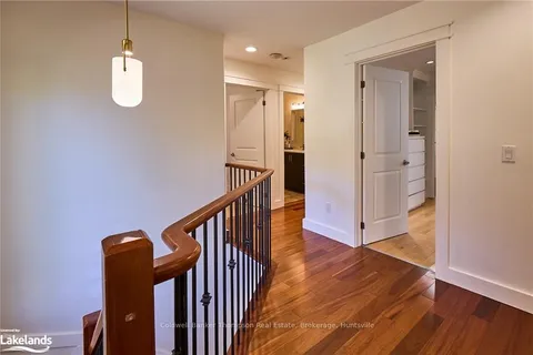 73 PENNYS Lane, Huntsville, ON P0B 1M0