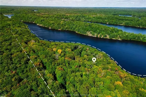 16 LONG &amp; WINDING Rd, Seguin, ON P2A 2W8