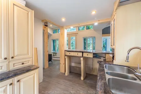 16 LONG &amp; WINDING Rd, Seguin, ON P2A 2W8