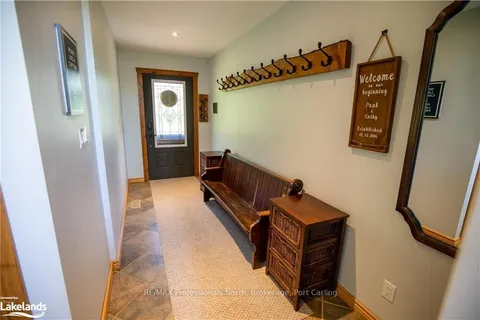 1107 FALKENBURG Rd, Bracebridge, ON P1L 1X4