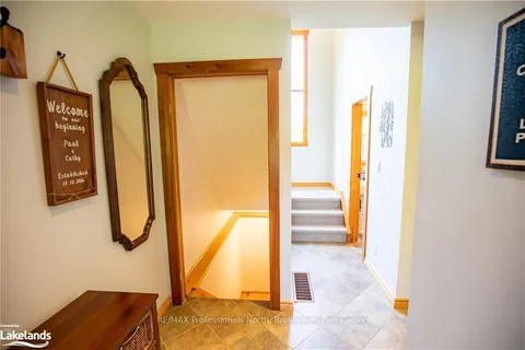 1107 FALKENBURG Rd, Bracebridge, ON P1L 1X4