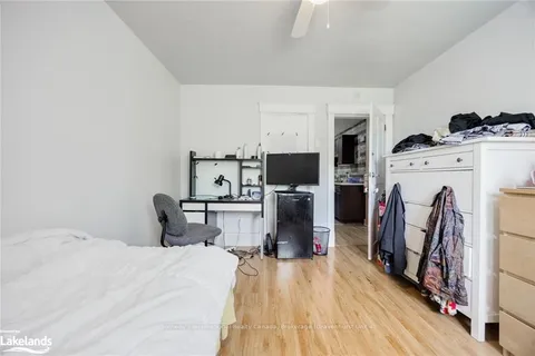 84 DURHAM St, Kawartha Lakes, ON K9V 2P9