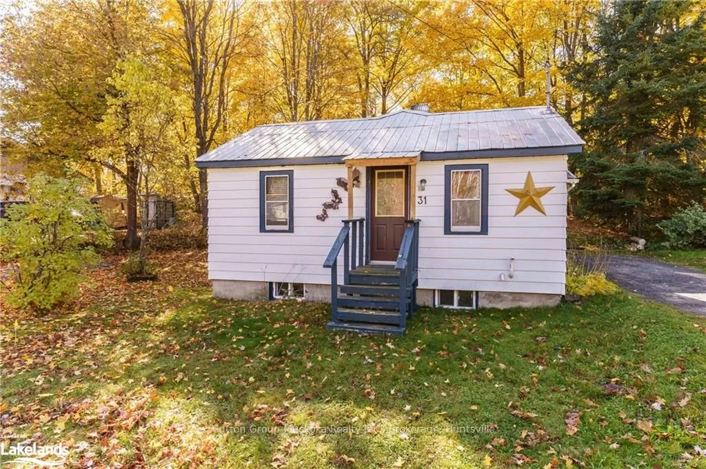 31 HILLTOP Dr, Huntsville, ON P1H 1C5