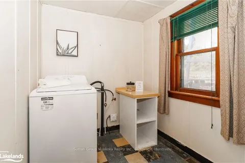 31 HILLTOP Dr, Huntsville, ON P1H 1C5