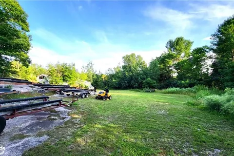 1007 EMILYS Lane, Muskoka Lakes, ON P0B 1E0