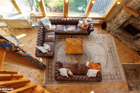 1080 WHITEHEAD Rd, Gravenhurst, ON P1P 1V1