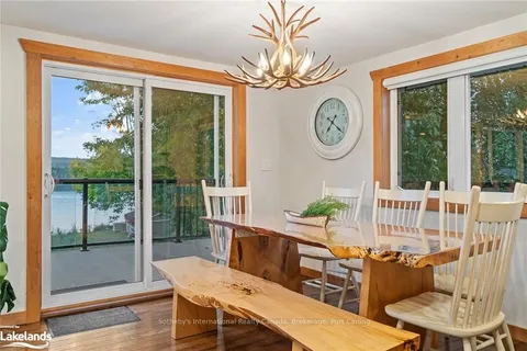 1111 MAPLEHURST Dr, Lake of Bays, ON P1H 2J6