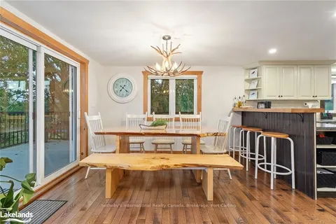 1111 MAPLEHURST Dr, Lake of Bays, ON P1H 2J6