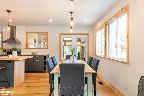 323 LYNX LAKE Rd, Huntsville, ON P1H 2J3