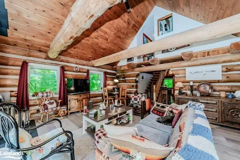 2351 BRUNEL Rd, Huntsville, ON P1H 2J3