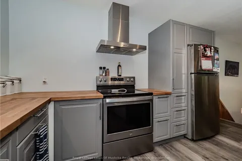 780 MANITOBA St, Bracebridge, ON P1L 0K8