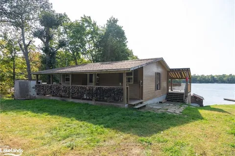 448 KINGS FARM Rd, Georgian Bay, ON L0K 1S0