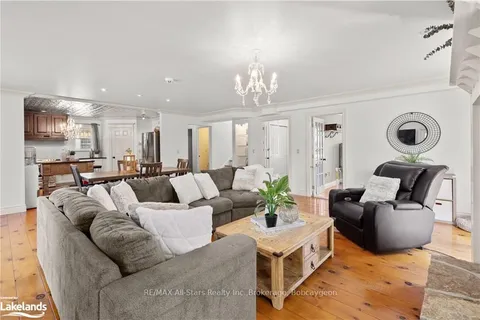 18 BLYTHE SHORE Rd, Kawartha Lakes, ON K0M 1N0