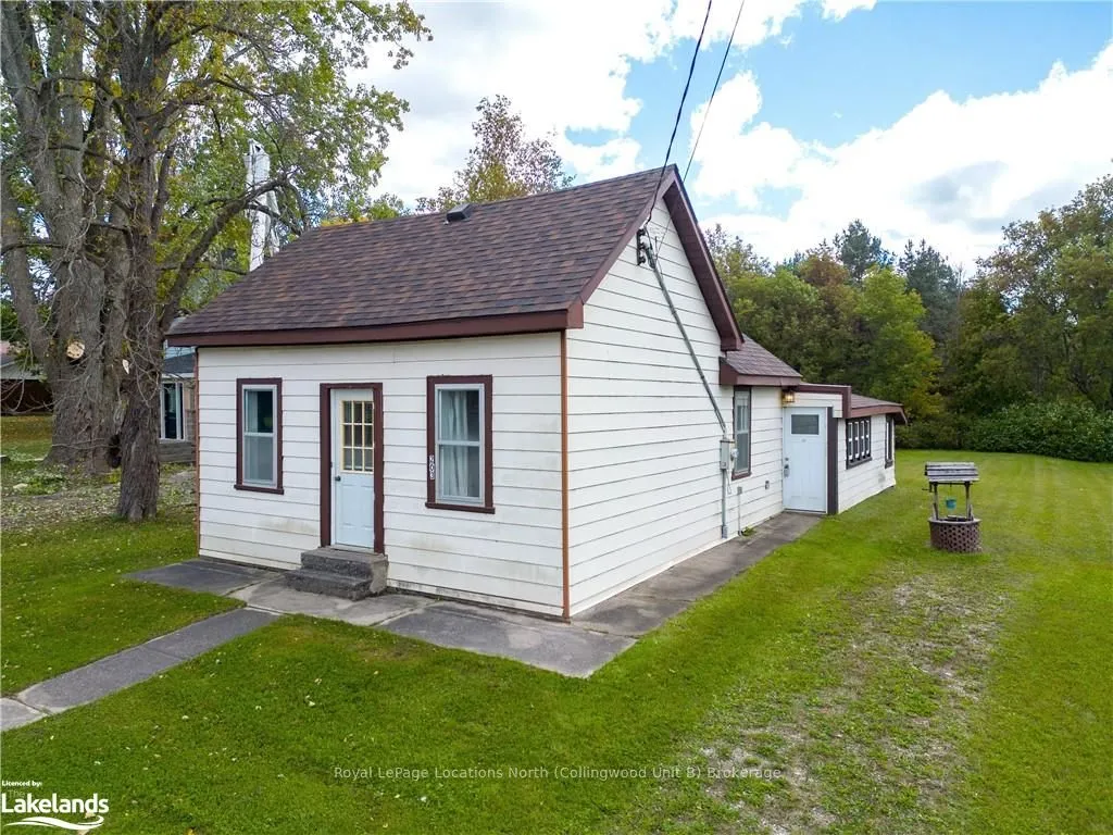 203 QUEEN St, South Bruce Peninsula, ON N0H 1P0