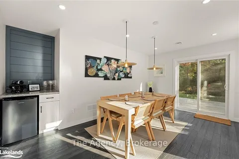 1343 WALKERS POINT Rd, Muskoka Lakes, ON P1P 1R2