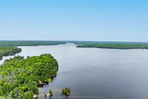 95 ROBINSON Rd, Magnetawan, ON P0A 1A0