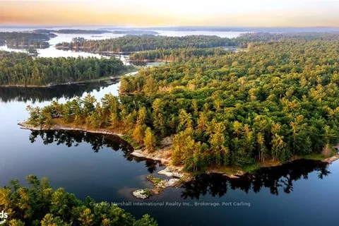 A30-28 MCLEAN PT, The Archipelago, ON P0G 1K0