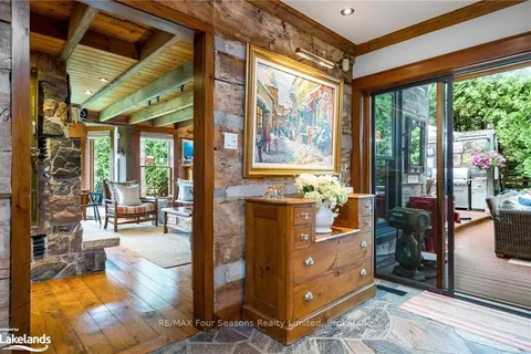 151 SLEEPY HOLLOW Rd, Blue Mountains, ON L9Y 0S8