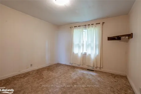 2319 LOOP Rd, Highlands East, ON K0L 3C0