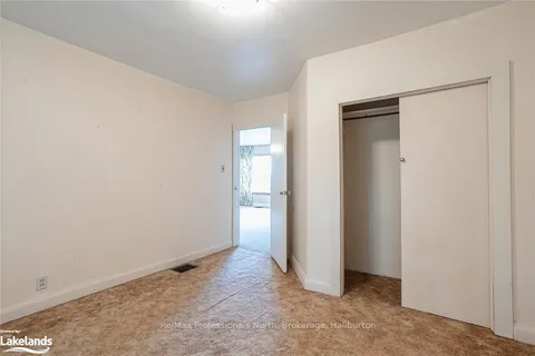 2319 LOOP Rd, Highlands East, ON K0L 3C0