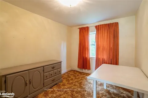 2319 LOOP Rd, Highlands East, ON K0L 3C0