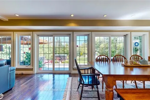 213 CAMPERDOWN Rd, Blue Mountains, ON N0H 1J0