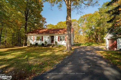 113 HAMMEL AVE Ave, McDougall, ON P2A 2W9