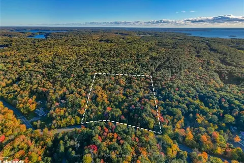 51 LAKE FOREST Dr, McDougall, ON P2A 2W9