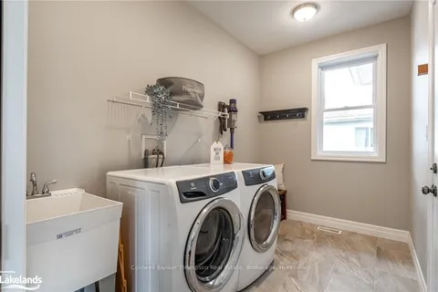 8 NEWHAVEN Crt, Huntsville, ON P1H 1M8