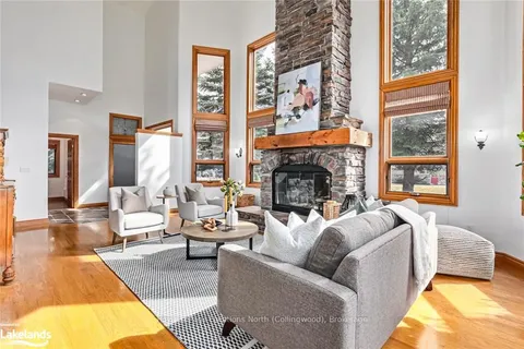 137 PIONEER Lane, Blue Mountains, ON L9Y 0M7