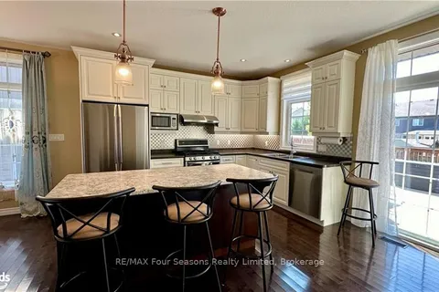 248 SUMMERSIDE Pl, Saugeen Shores, ON N0H 2C2