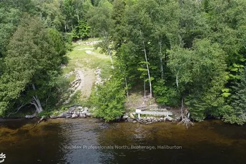 1956 WIGAMOG Rd, Dysart et al, ON K0M 1S0