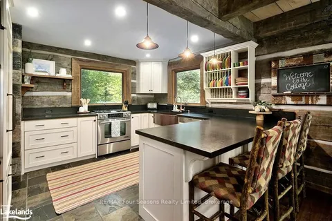 155 ASPEN Way, Blue Mountains, ON L9Y 0S7