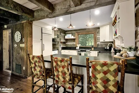 155 ASPEN Way, Blue Mountains, ON L9Y 0S7