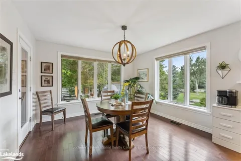 33 SOUTH HARBOUR Dr, Kawartha Lakes, ON K0M 1A0