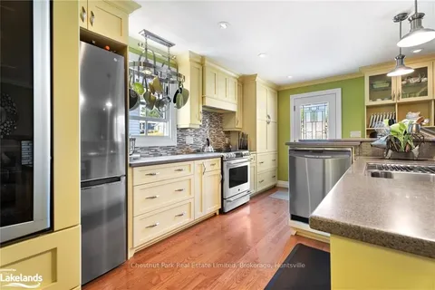 20 COLWILL Dr, Elliot Lake, ON P5A 2Z7