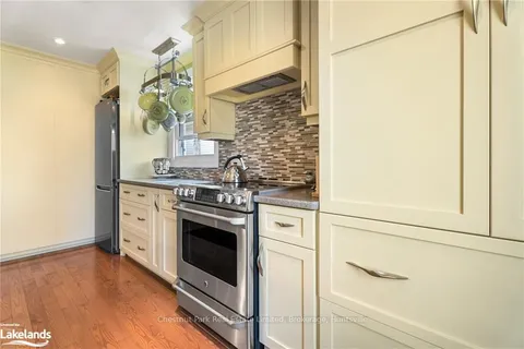 20 COLWILL Dr, Elliot Lake, ON P5A 2Z7