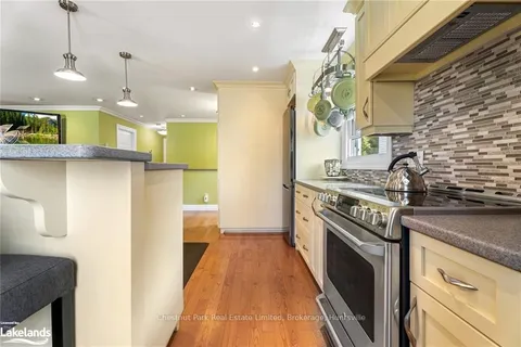 20 COLWILL Dr, Elliot Lake, ON P5A 2Z7