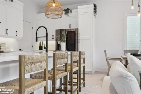 102 GOLDIE Crt, Blue Mountains, ON N0H 1J0