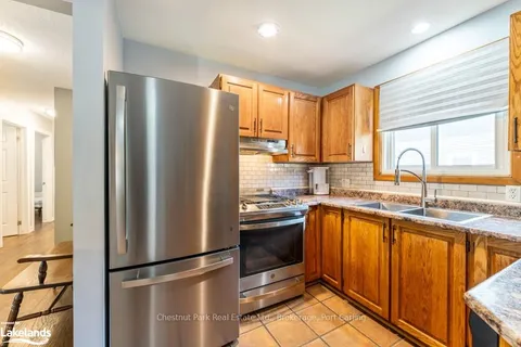 221 DILL St, Bracebridge, ON P1L 1E2