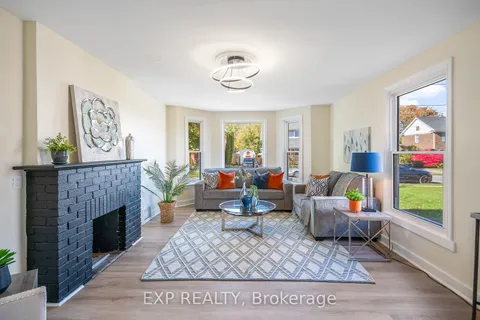 5782 Byng Ave, Niagara Falls, ON L2G 5E2