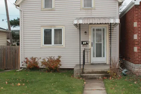 24 Carlisle St, Hamilton, ON L8H 4C3