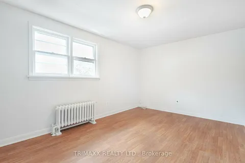 62 Pine St, Thorold, ON L2V 2N9